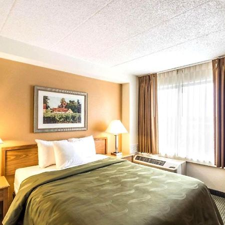 Quality Inn & Suites Milwaukee Kültér fotó