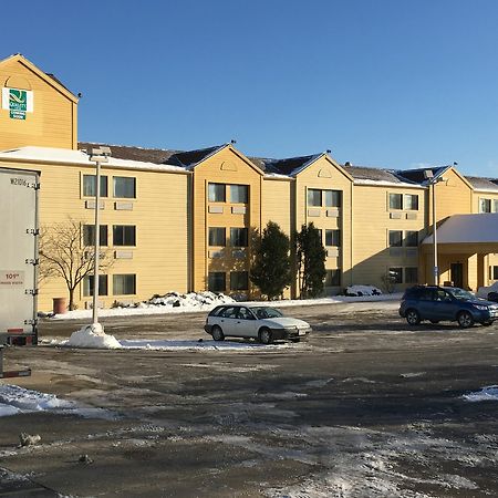 Quality Inn & Suites Milwaukee Kültér fotó