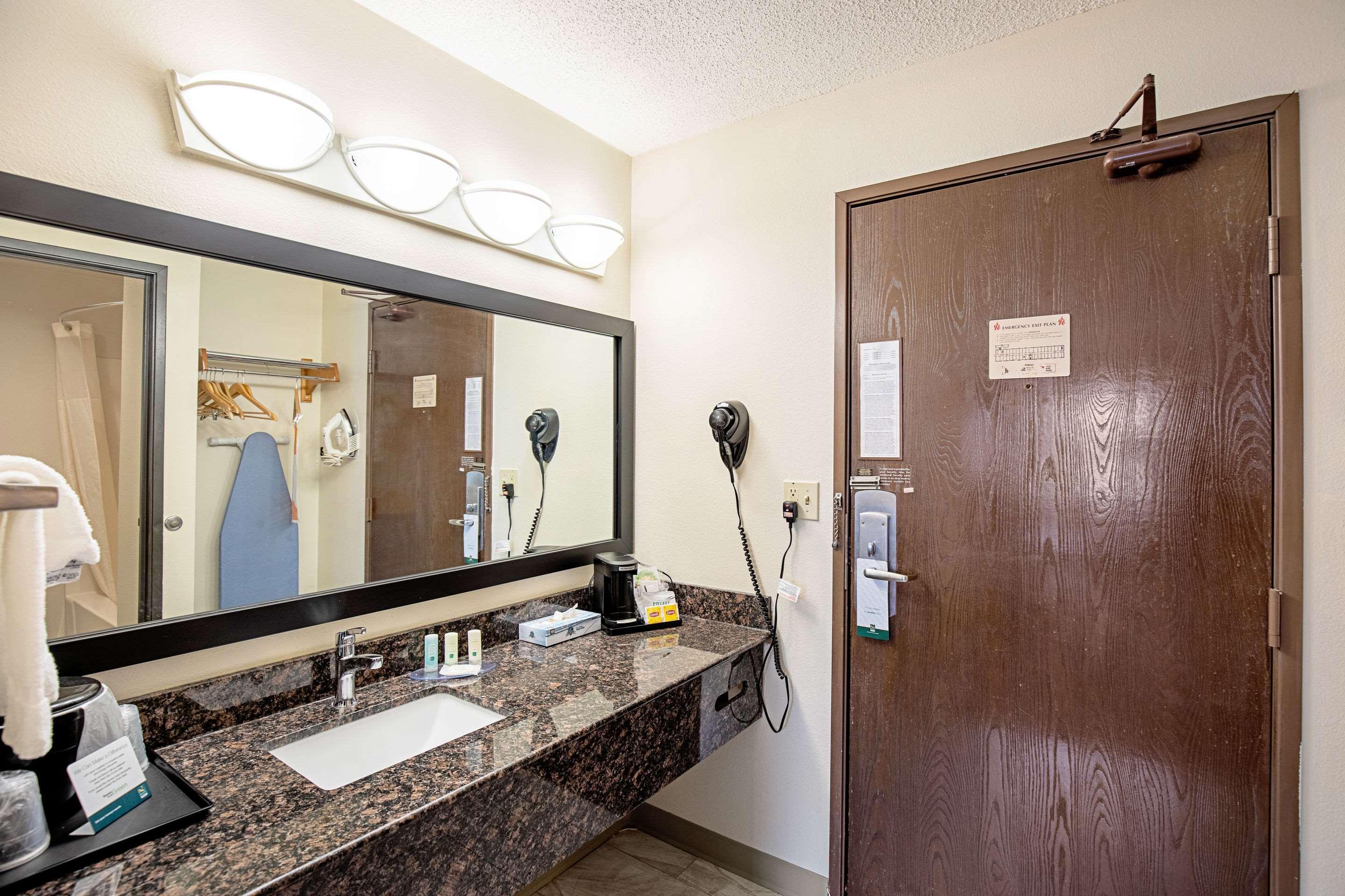 Quality Inn & Suites Milwaukee Kültér fotó