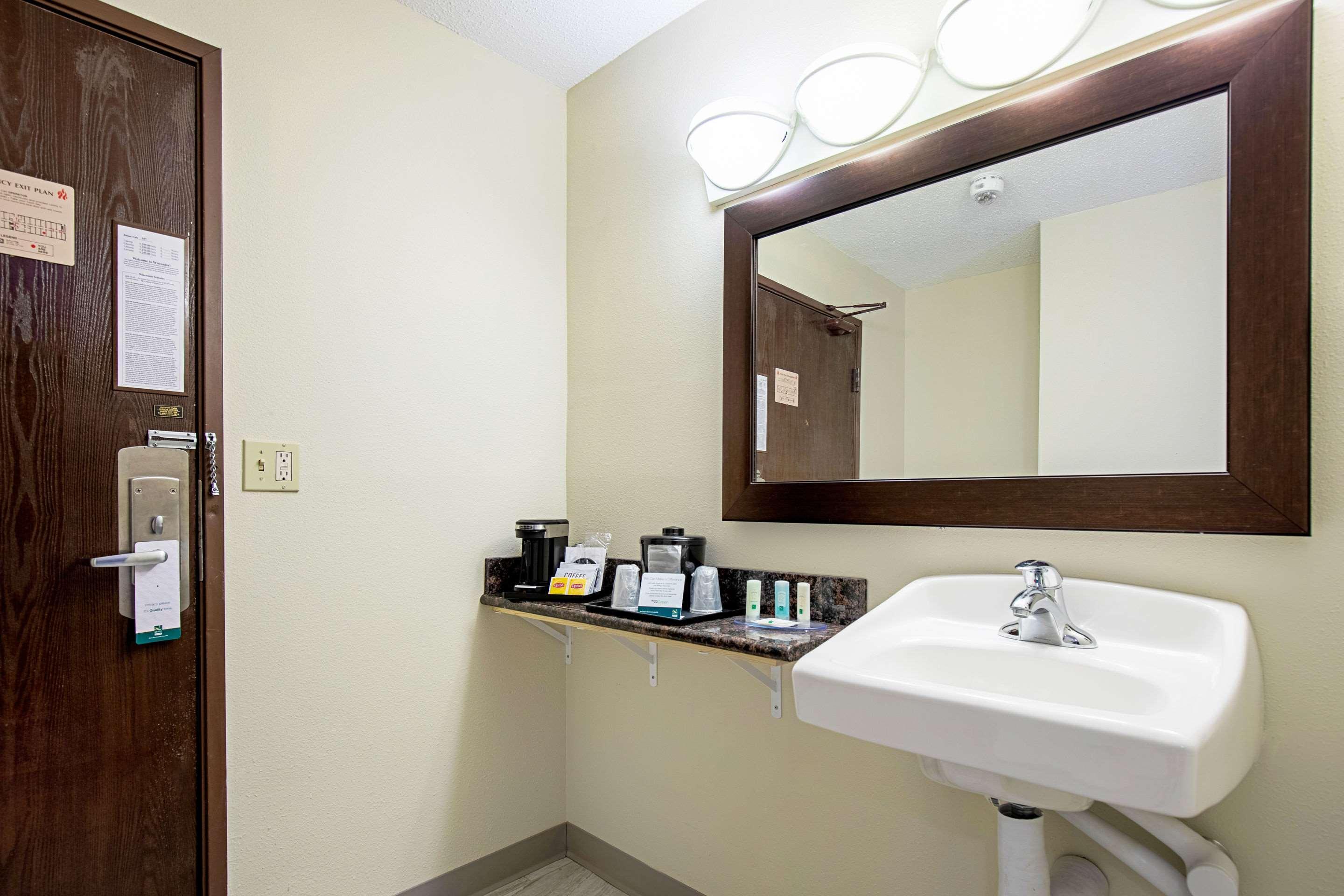 Quality Inn & Suites Milwaukee Kültér fotó