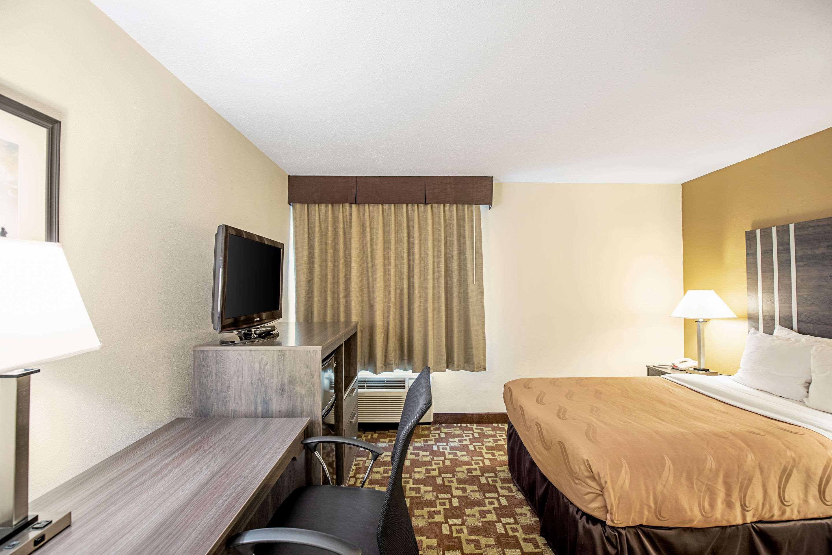 Quality Inn & Suites Milwaukee Kültér fotó