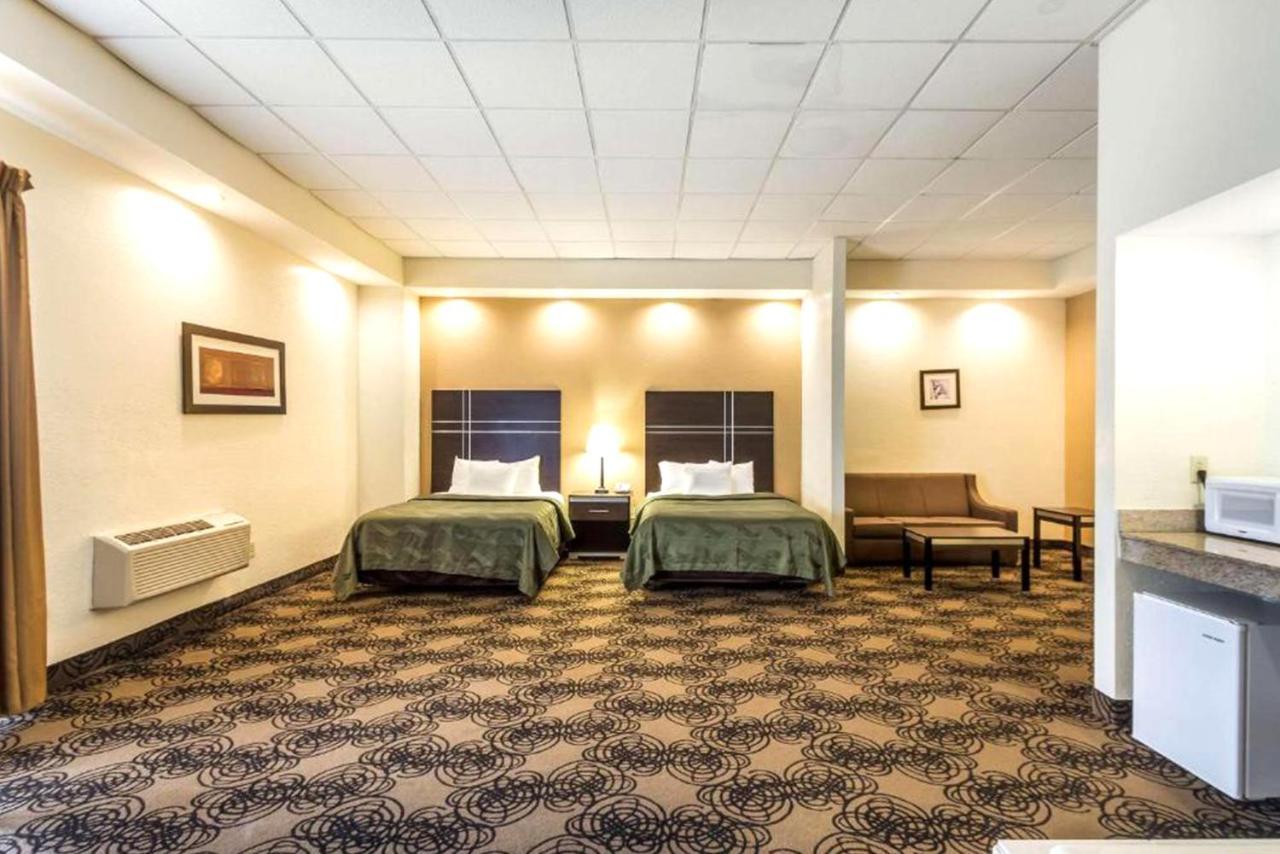 Quality Inn & Suites Milwaukee Kültér fotó