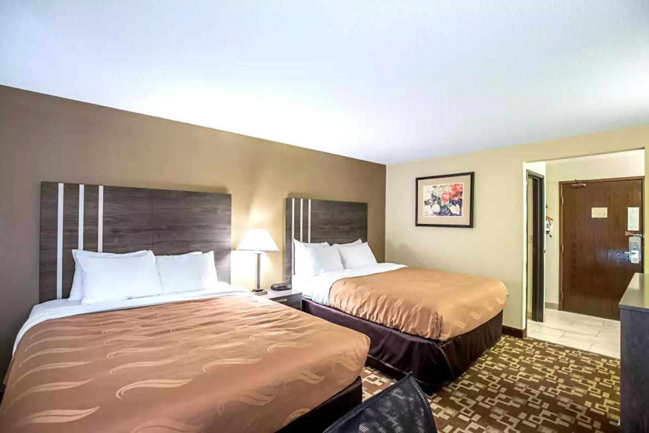 Quality Inn & Suites Milwaukee Kültér fotó