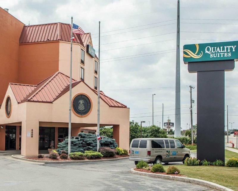 Quality Inn & Suites Milwaukee Kültér fotó