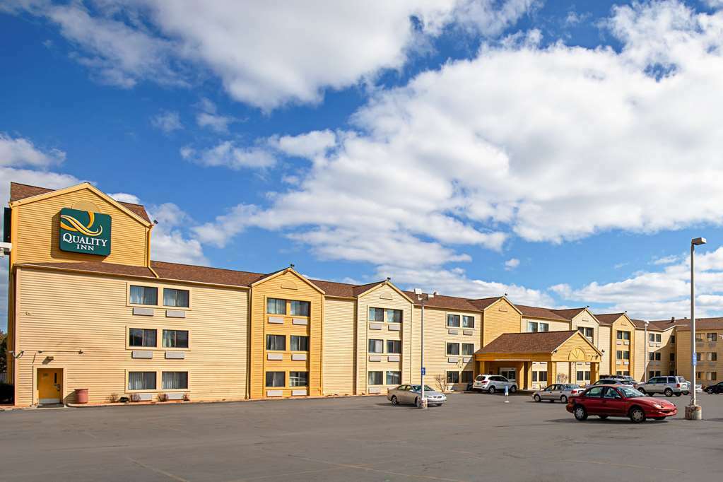 Quality Inn & Suites Milwaukee Kültér fotó