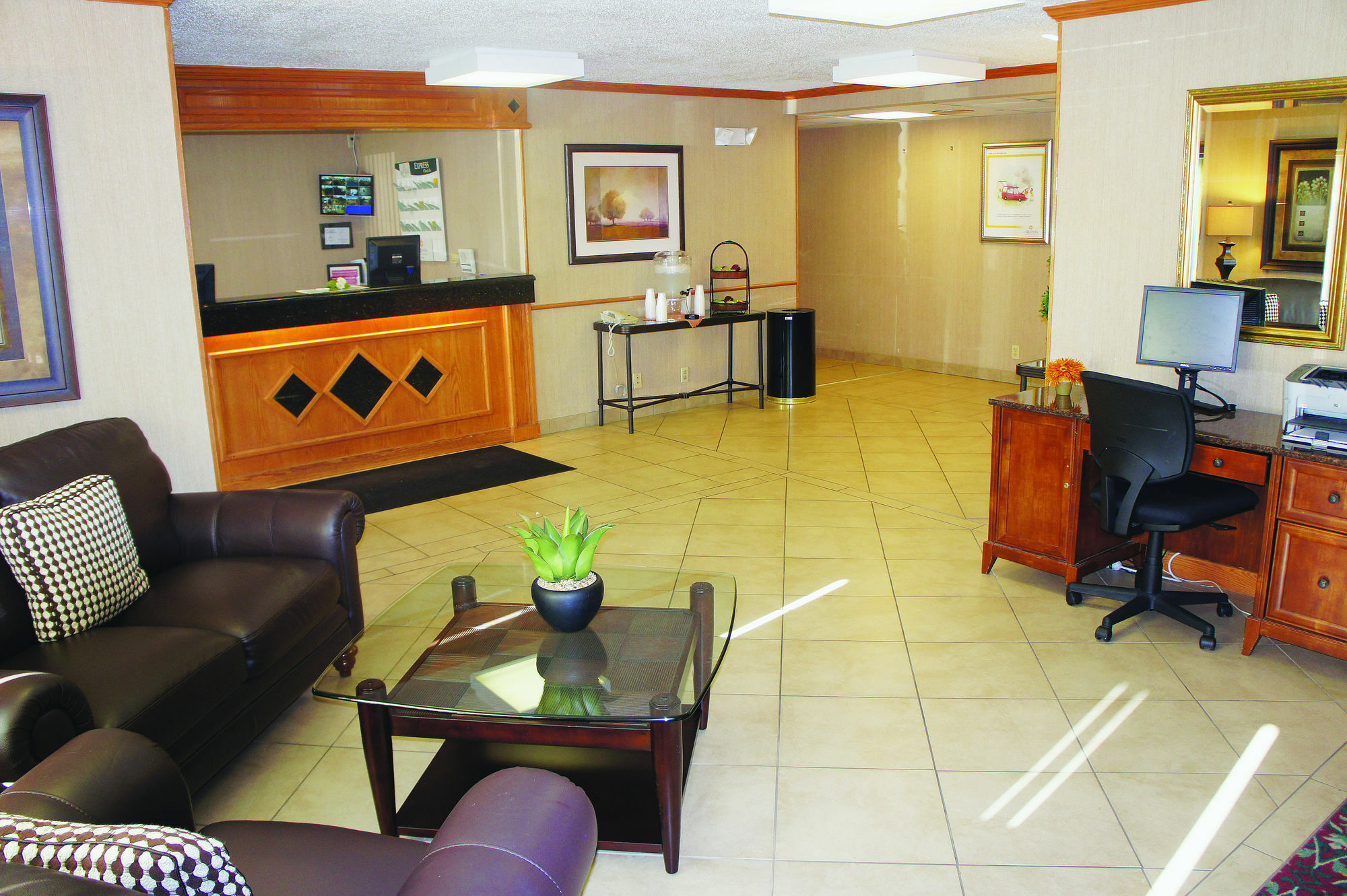 Quality Inn & Suites Milwaukee Kültér fotó